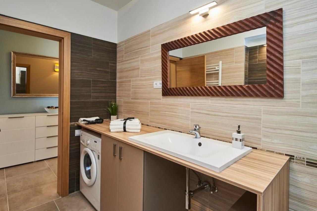 Orangehomes Fantastic 3 Bedrooms Apartment Dohany Street บูดาเปสต์ ภายนอก รูปภาพ